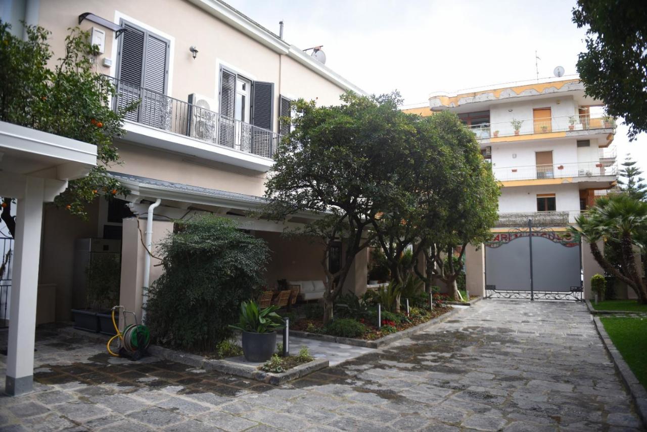 לינה וארוחת בוקר נולה Il Giardino Delle Ninfee מראה חיצוני תמונה